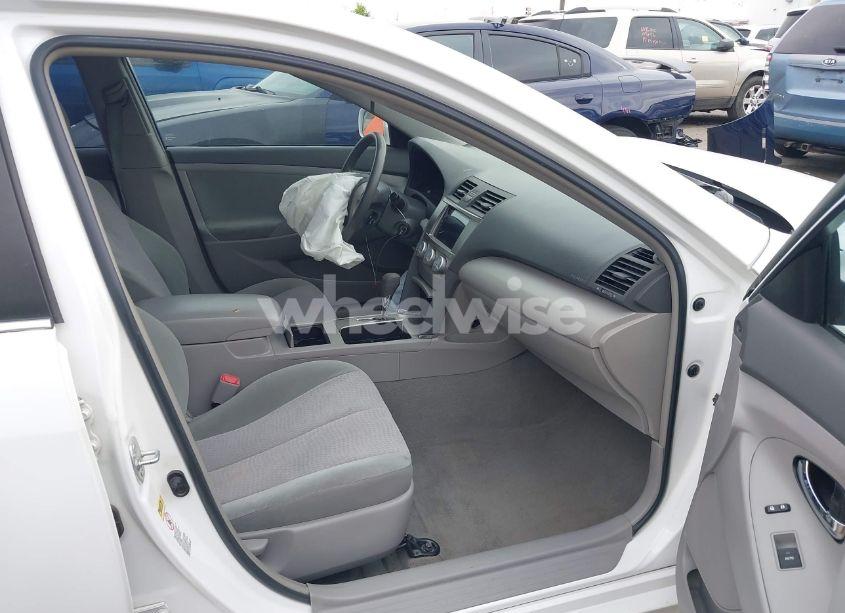 Photo 5 of 2011 Toyota Camry LE/SE/XLE (VIN 4T1BF3EK6BU775395)