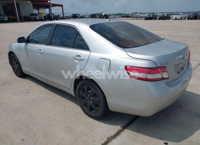 Photo 3 of 2010 Toyota Camry (VIN 4T1BF3EK7AU015944)