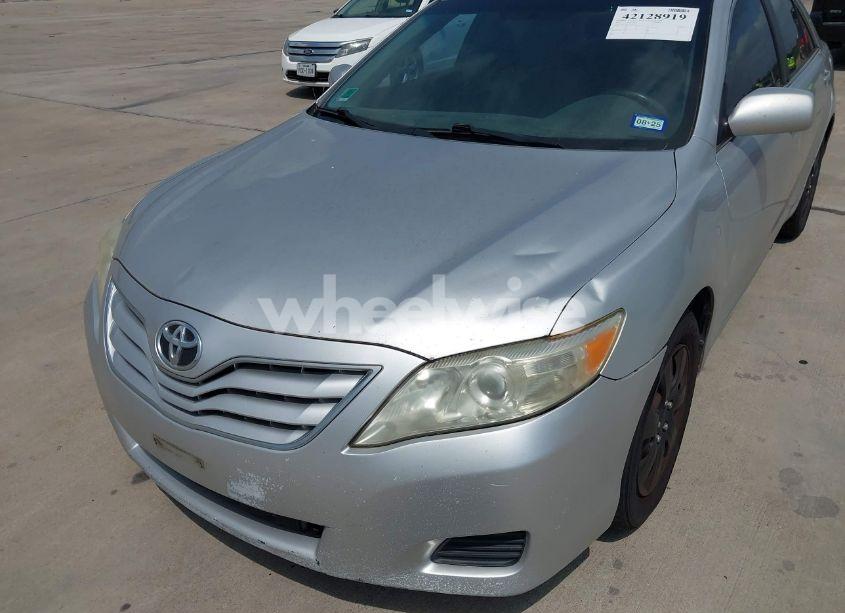 Photo 6 of 2010 Toyota Camry (VIN 4T1BF3EK7AU015944)