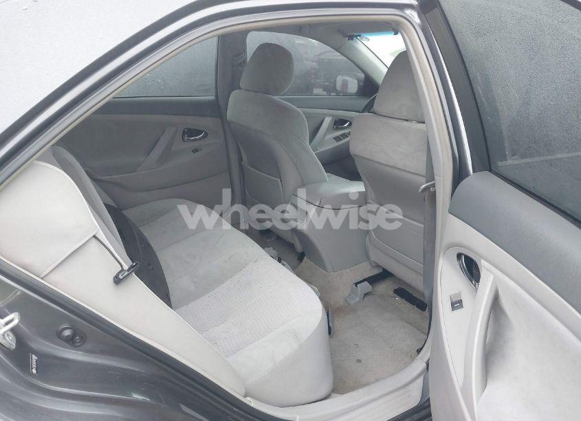 Photo 8 of 2010 Toyota Camry LE (VIN 4T1BF3EK7AU016088)