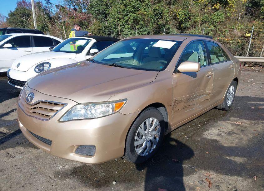 Photo 2 of 2010 Toyota Camry N/A (VIN 4T1BF3EK7AU028368)