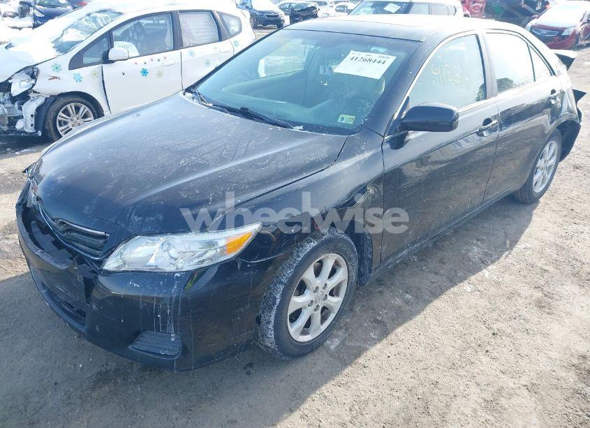 Photo 2 of 2010 Toyota Camry LE (VIN 4T1BF3EK7AU053108)
