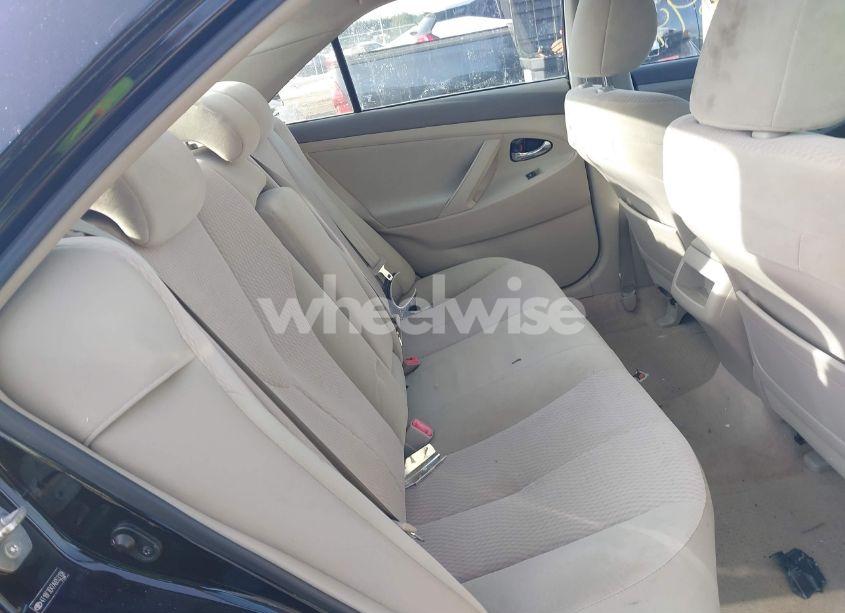 Photo 8 of 2010 Toyota Camry LE (VIN 4T1BF3EK7AU053108)