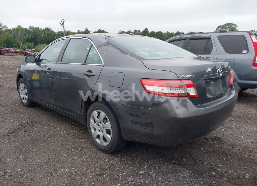 Photo 3 of 2010 Toyota Camry LE (VIN 4T1BF3EK7AU055425)
