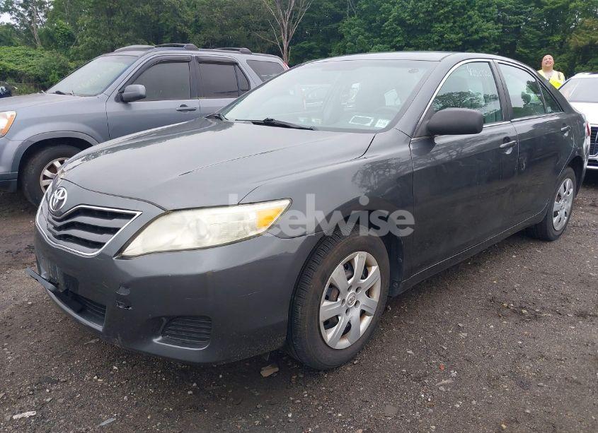 Photo 6 of 2010 Toyota Camry LE (VIN 4T1BF3EK7AU055425)