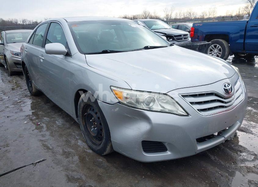 2010 Toyota Camry LE (VIN 4T1BF3EK7AU062990) main photo