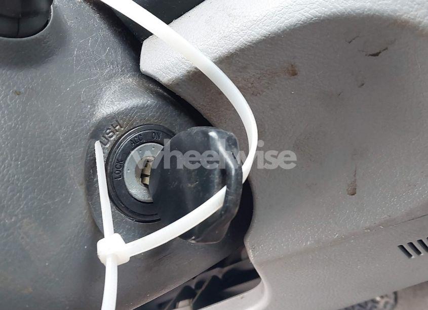 Photo 11 of 2010 Toyota Camry LE (VIN 4T1BF3EK7AU062990)