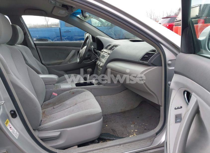 Photo 5 of 2010 Toyota Camry LE (VIN 4T1BF3EK7AU062990)