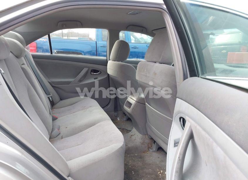 Photo 8 of 2010 Toyota Camry LE (VIN 4T1BF3EK7AU062990)