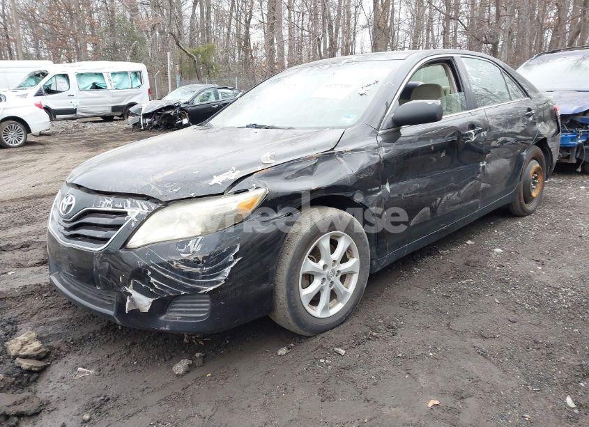 Photo 2 of 2010 Toyota Camry LE (VIN 4T1BF3EK7AU065792)