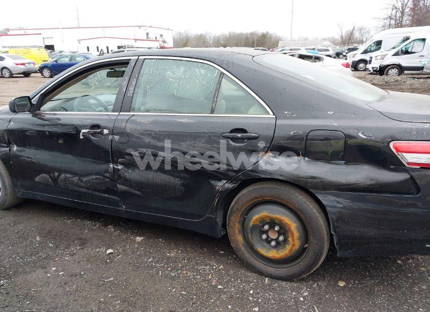 Photo 6 of 2010 Toyota Camry LE (VIN 4T1BF3EK7AU065792)