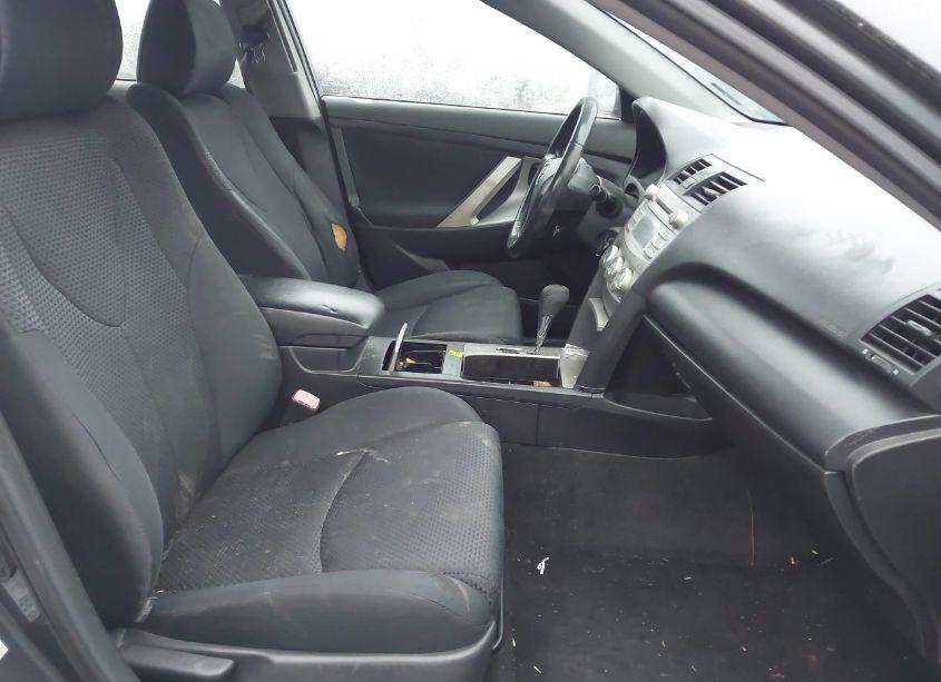 Photo 5 of 2010 Toyota Camry SE (VIN 4T1BF3EK7AU067686)