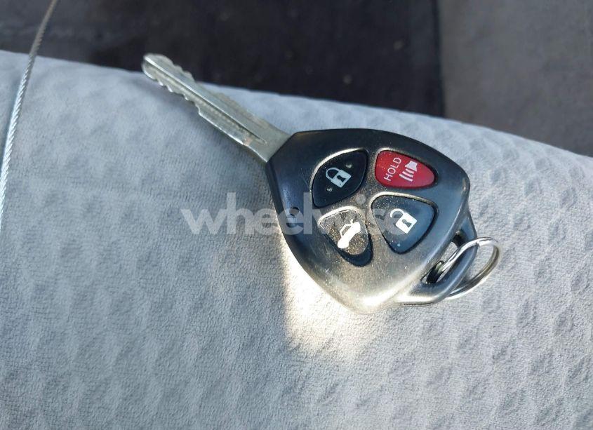 Photo 11 of 2010 Toyota Camry LE (VIN 4T1BF3EK7AU085315)