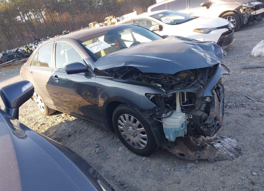 2010 Toyota Camry LE (VIN 4T1BF3EK7AU088442) main photo