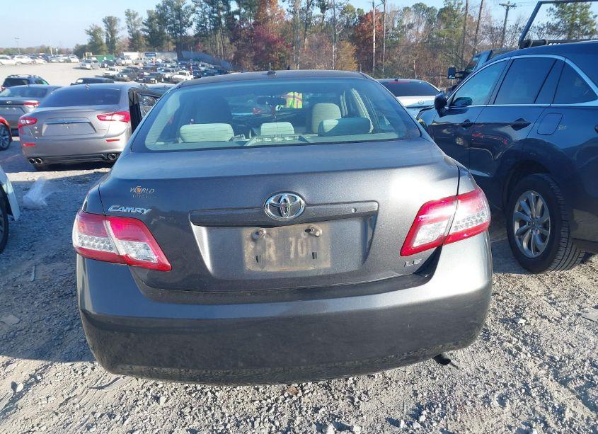 Photo 16 of 2010 Toyota Camry LE (VIN 4T1BF3EK7AU088442)