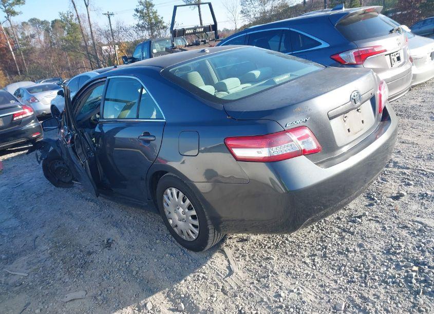 Photo 3 of 2010 Toyota Camry LE (VIN 4T1BF3EK7AU088442)