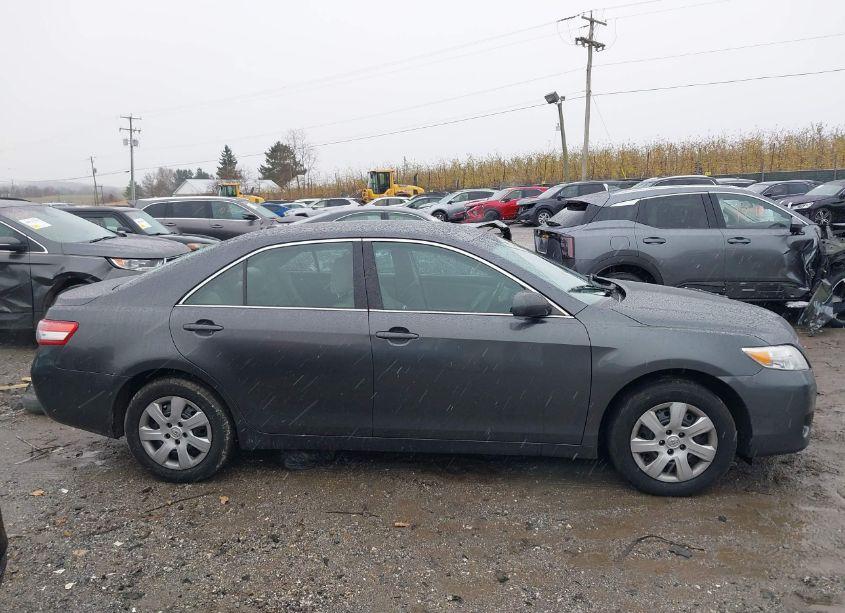 Photo 13 of 2010 Toyota Camry LE (VIN 4T1BF3EK7AU094404)