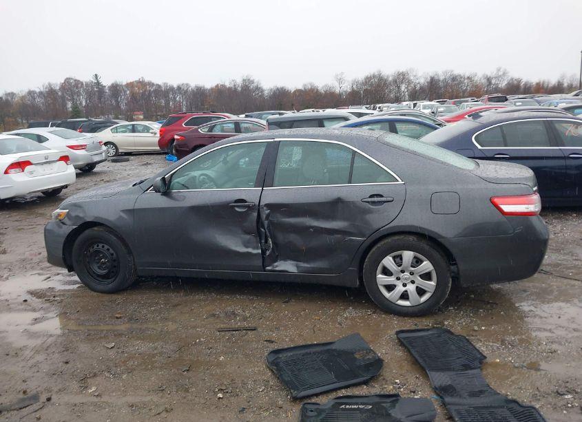 Photo 14 of 2010 Toyota Camry LE (VIN 4T1BF3EK7AU094404)