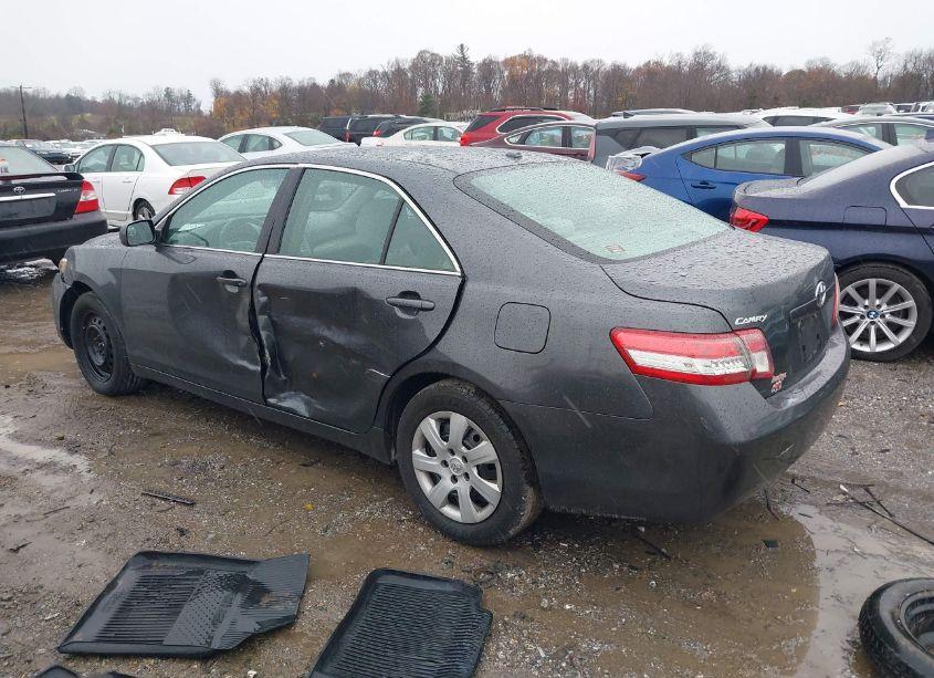 Photo 3 of 2010 Toyota Camry LE (VIN 4T1BF3EK7AU094404)