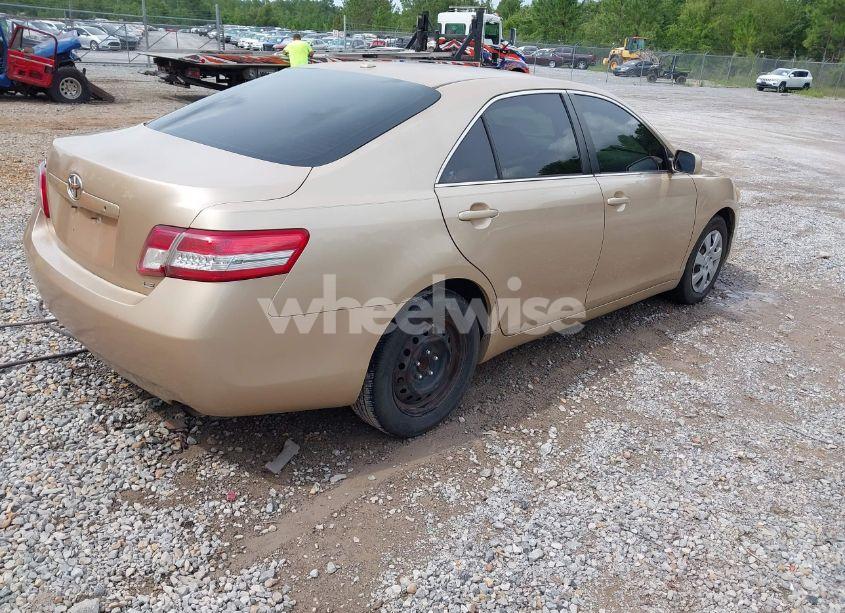 Photo 4 of 2010 Toyota Camry LE (VIN 4T1BF3EK7AU107572)