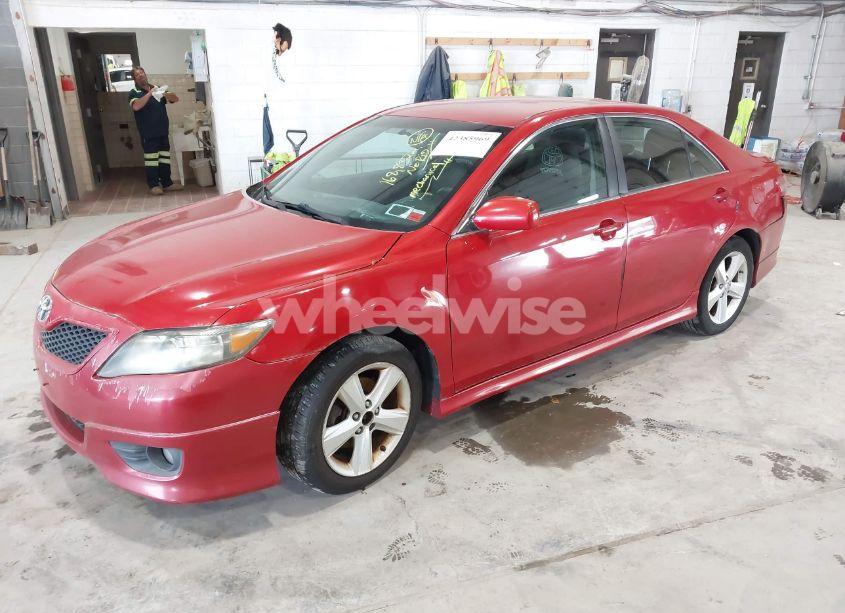 Photo 2 of 2010 Toyota Camry SE (VIN 4T1BF3EK7AU505865)