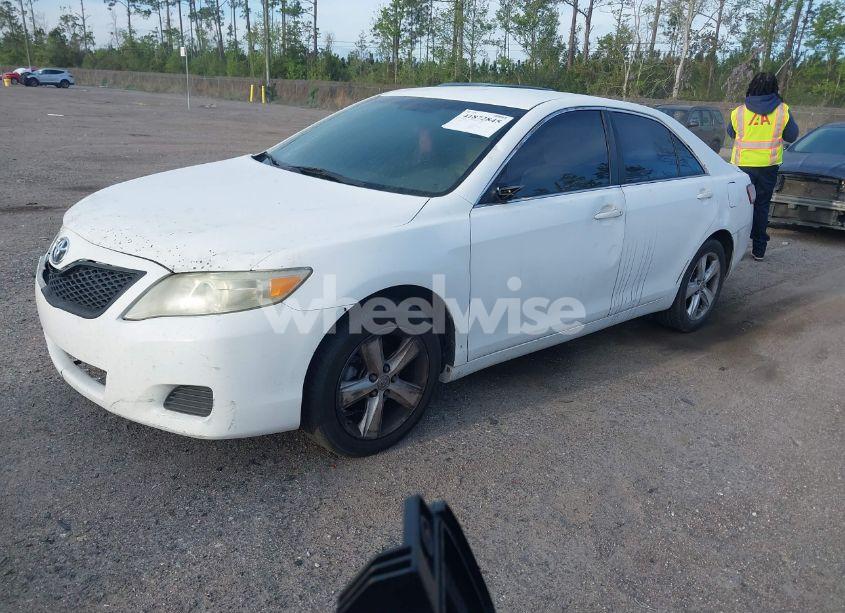 Photo 2 of 2010 Toyota Camry N/A (VIN 4T1BF3EK7AU518924)