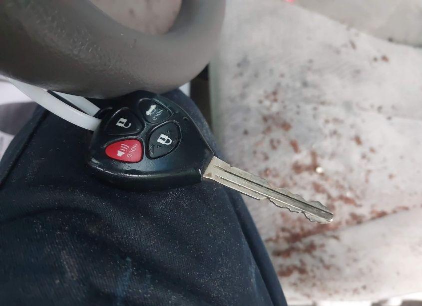 Photo 11 of 2010 Toyota Camry LE (VIN 4T1BF3EK7AU540695)