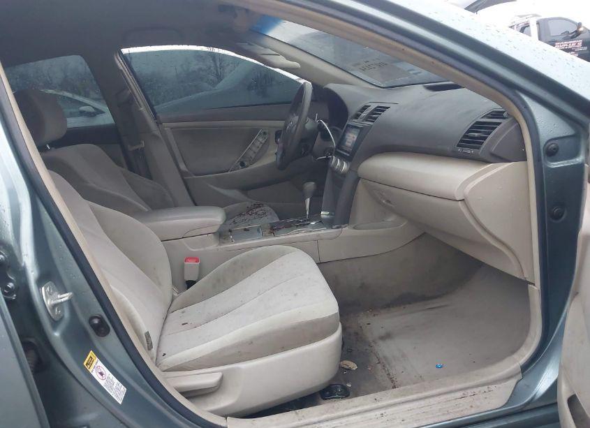 Photo 5 of 2010 Toyota Camry LE (VIN 4T1BF3EK7AU540695)