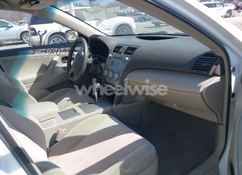 Photo 5 of 2010 Toyota Camry LE (VIN 4T1BF3EK7AU542317)