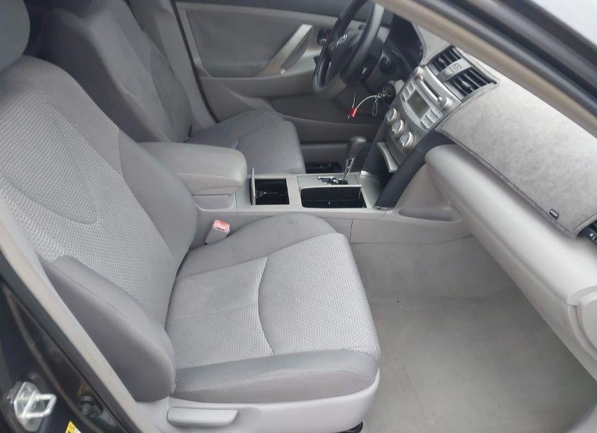 Photo 5 of 2010 Toyota Camry SE (VIN 4T1BF3EK7AU550837)