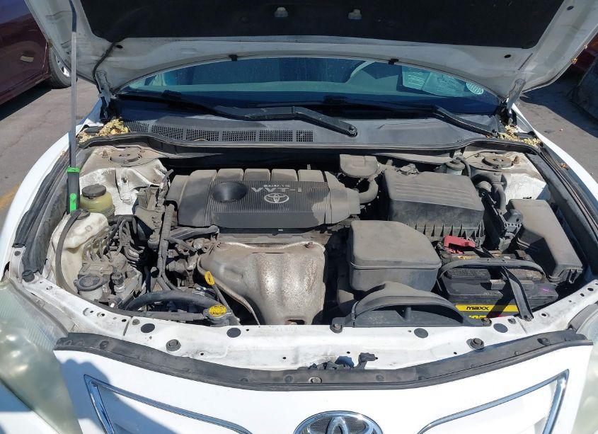 Photo 10 of 2010 Toyota Camry LE (VIN 4T1BF3EK7AU553463)