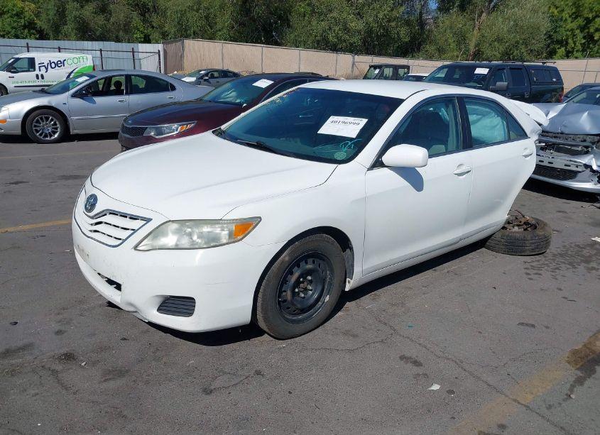 Photo 2 of 2010 Toyota Camry LE (VIN 4T1BF3EK7AU553463)