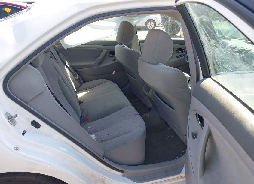 Photo 8 of 2010 Toyota Camry LE (VIN 4T1BF3EK7AU553463)