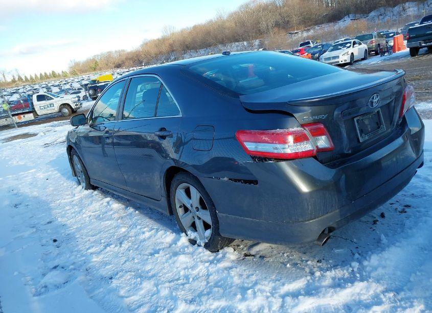 Photo 3 of 2011 Toyota Camry SE (VIN 4T1BF3EK7BU133056)