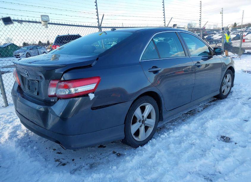 Photo 4 of 2011 Toyota Camry SE (VIN 4T1BF3EK7BU133056)