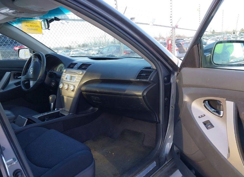 Photo 5 of 2011 Toyota Camry SE (VIN 4T1BF3EK7BU133056)