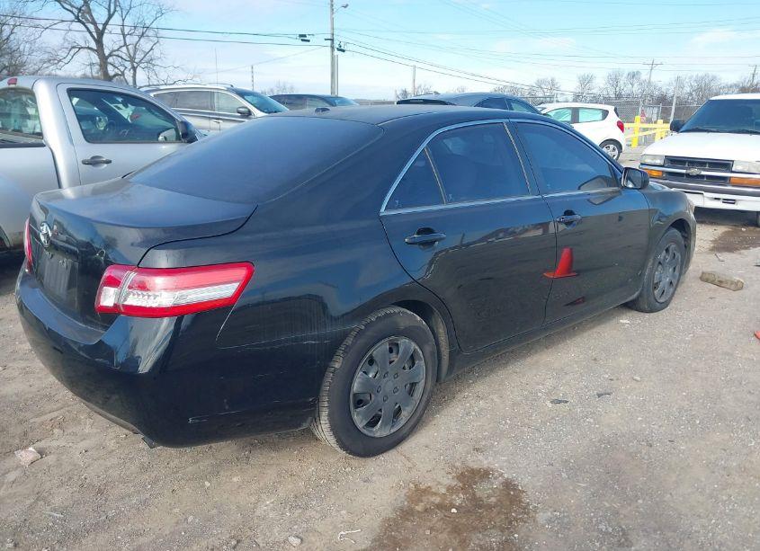 Photo 4 of 2011 Toyota Camry (VIN 4T1BF3EK7BU152206)