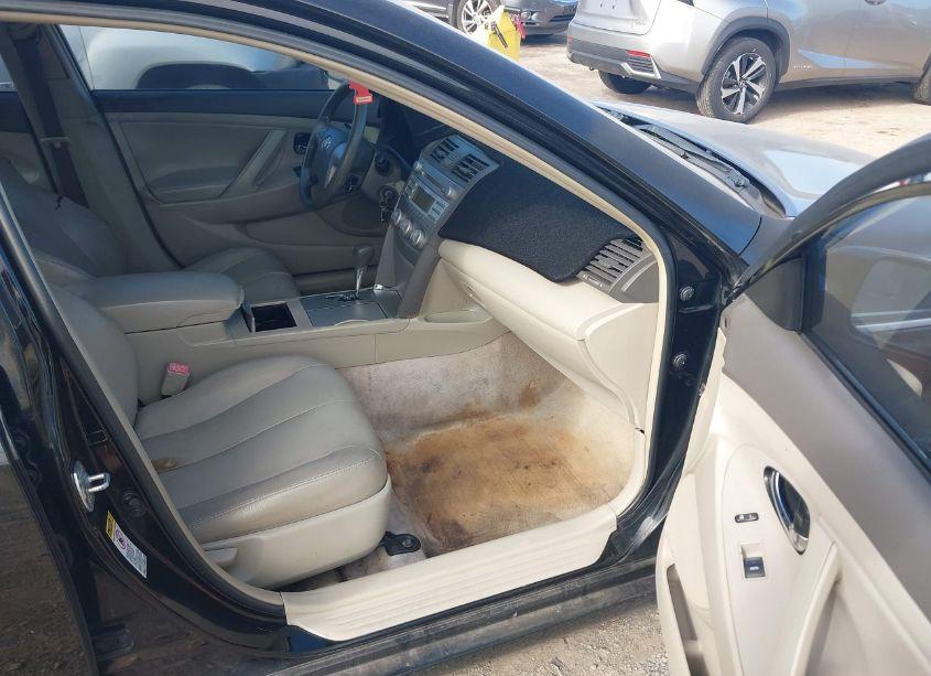 Photo 5 of 2011 Toyota Camry (VIN 4T1BF3EK7BU152206)