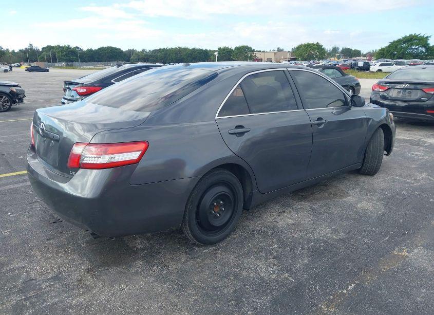 Photo 4 of 2011 Toyota Camry LE (VIN 4T1BF3EK7BU168101)