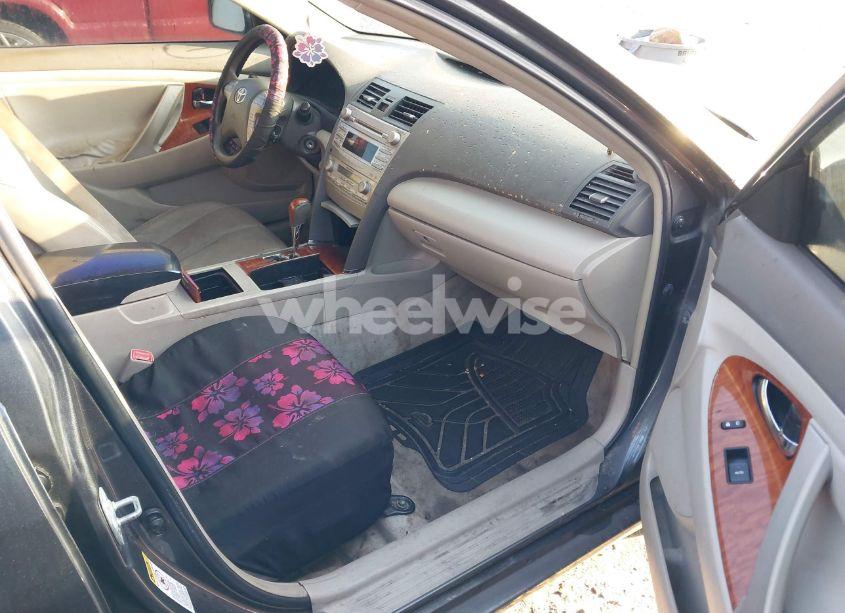 Photo 5 of 2011 Toyota Camry XLE (VIN 4T1BF3EK7BU168938)