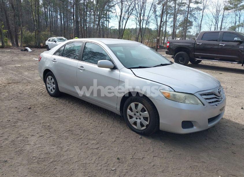 2011 Toyota Camry LE (VIN 4T1BF3EK7BU177106) main photo