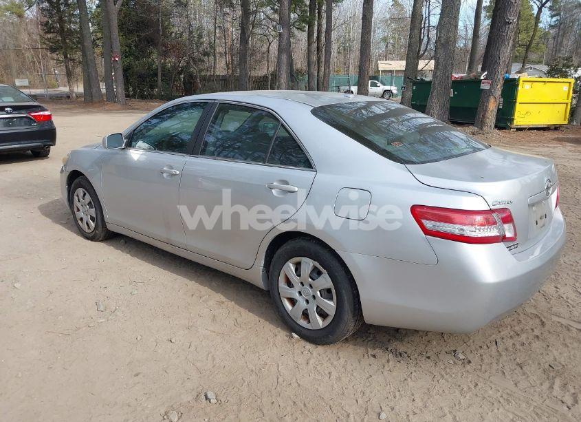 Photo 3 of 2011 Toyota Camry LE (VIN 4T1BF3EK7BU177106)