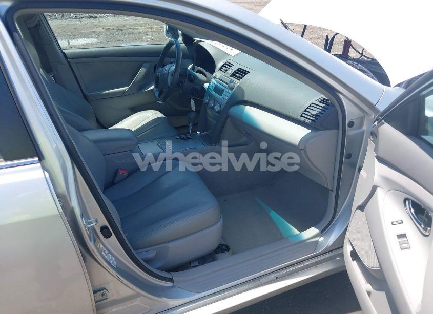 Photo 5 of 2011 Toyota Camry LE (VIN 4T1BF3EK7BU180832)