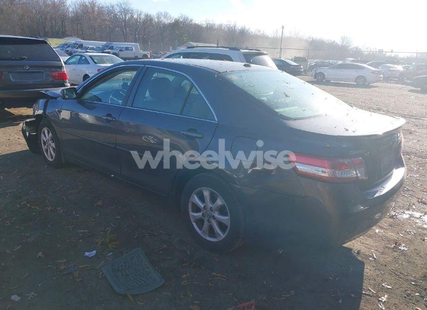 Photo 3 of 2011 Toyota Camry LE (VIN 4T1BF3EK7BU183794)