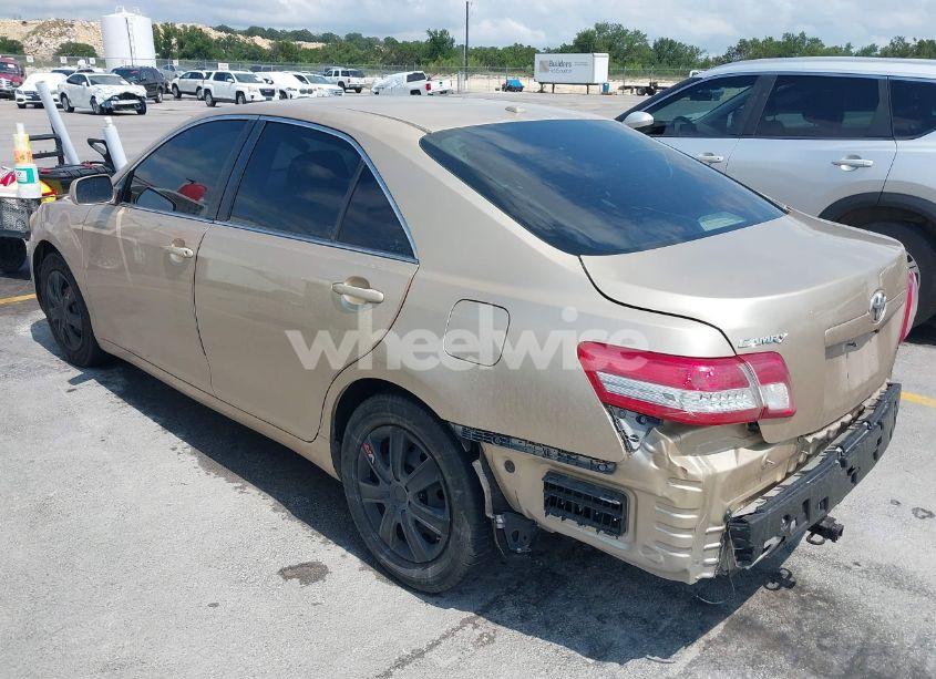 Photo 3 of 2011 Toyota Camry LE (VIN 4T1BF3EK7BU198392)