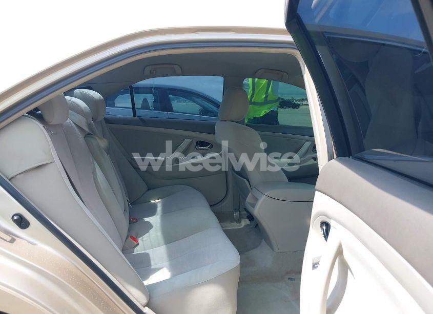 Photo 8 of 2011 Toyota Camry LE (VIN 4T1BF3EK7BU198392)