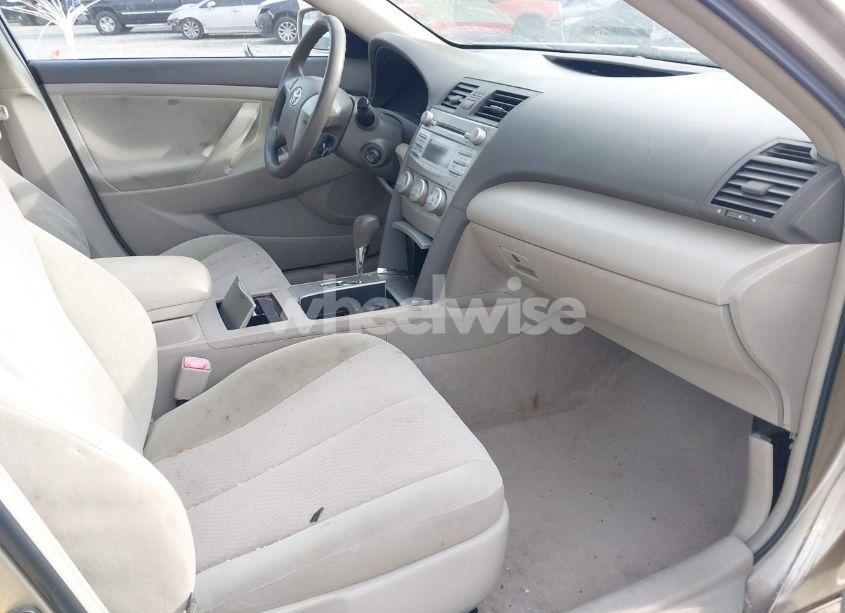 Photo 5 of 2011 Toyota Camry (VIN 4T1BF3EK7BU200058)