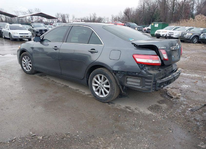 Photo 3 of 2011 Toyota Camry XLE (VIN 4T1BF3EK7BU205437)