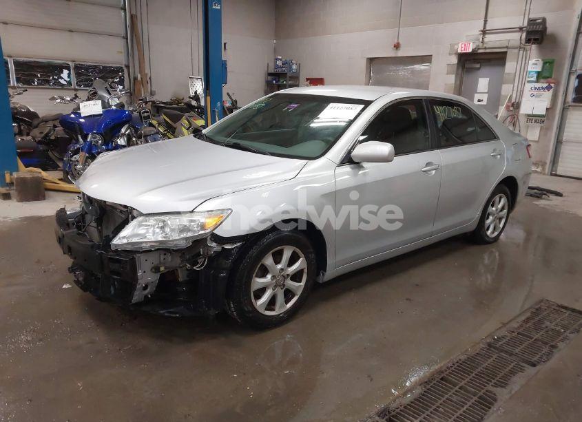 Photo 2 of 2011 Toyota Camry LE (VIN 4T1BF3EK7BU217166)
