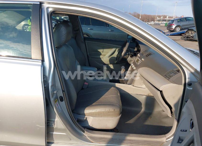 Photo 5 of 2011 Toyota Camry LE (VIN 4T1BF3EK7BU230595)